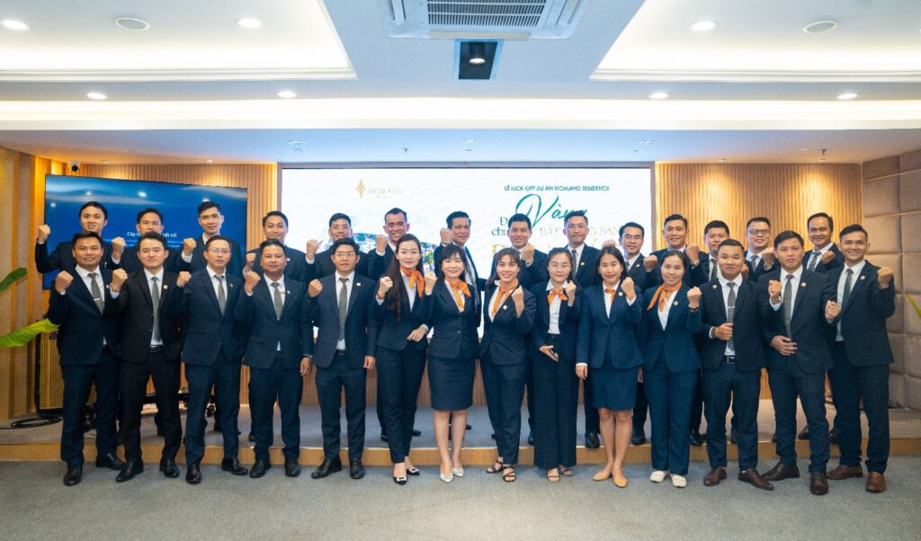 Hệ thống kinh doanh quyết tâm gặt hái thành công với dự án Richland Residence